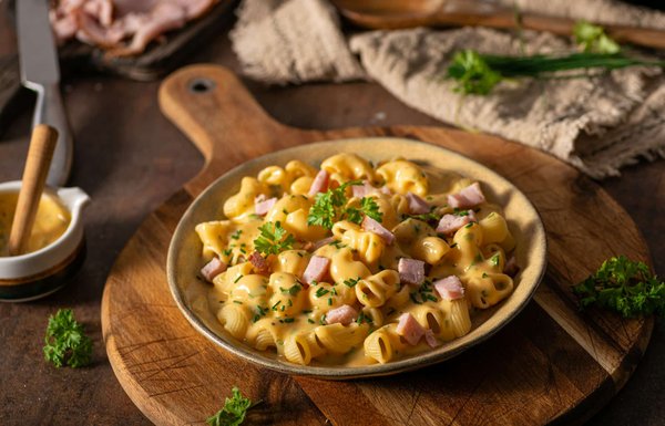 What's the Best Method for a Moist Chocolate Beetroot Cake with Ganache Frosting?